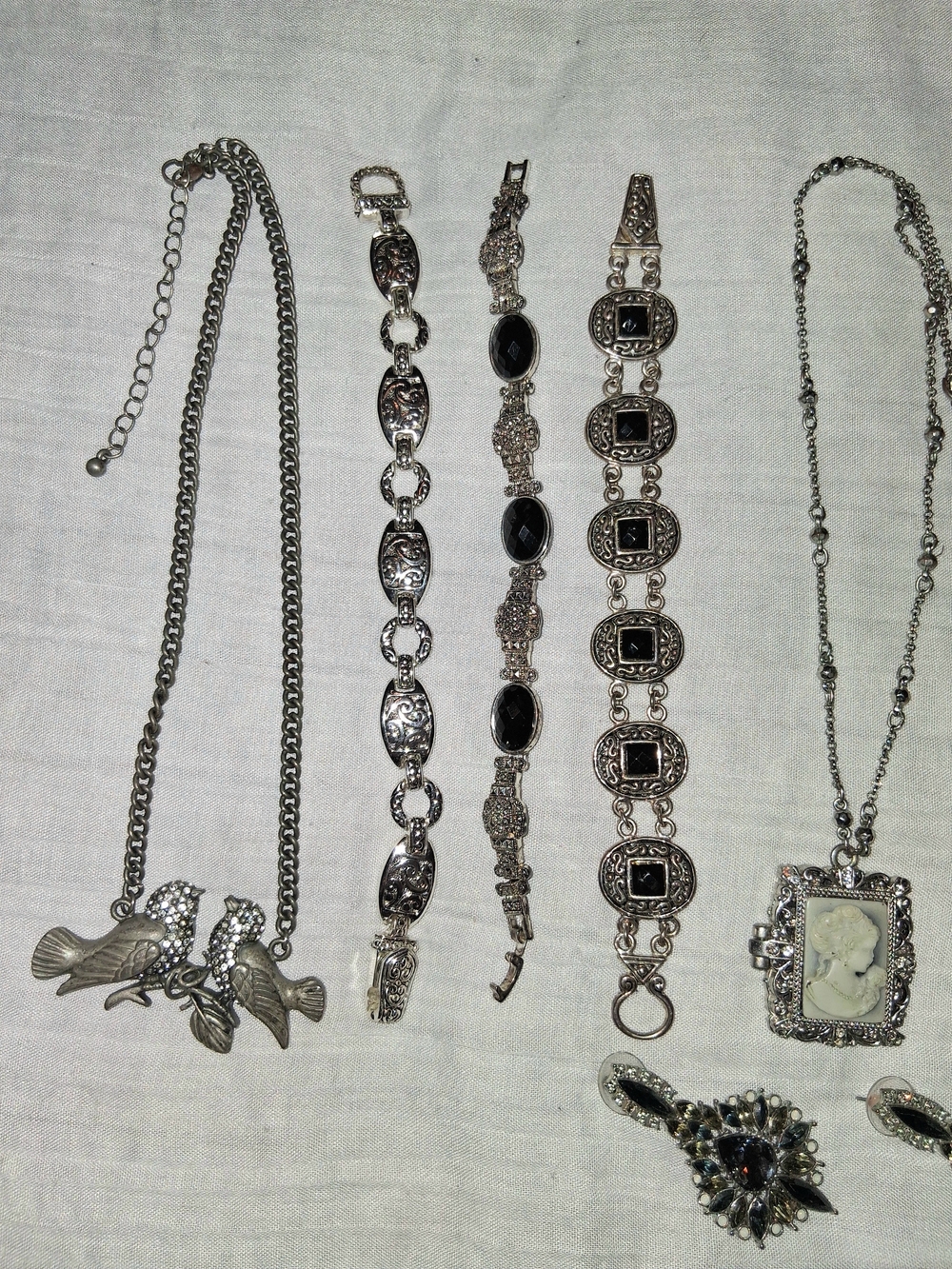 Silver Cameo Pendant with Peach Beaded Layering Necklace - Picture 3 of 7